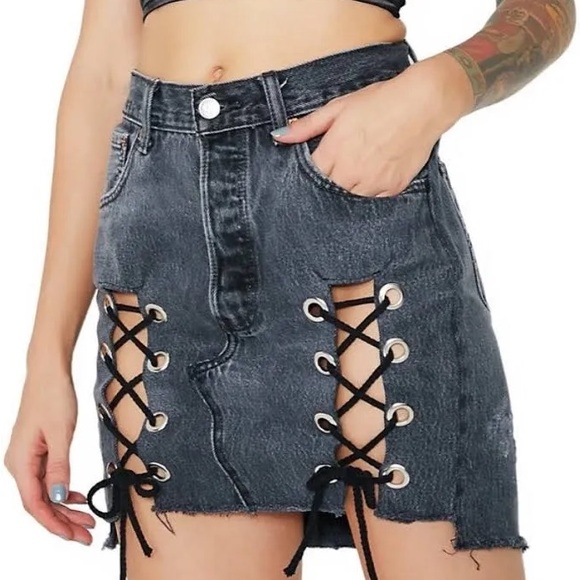 Levi American Vintage Black Denim Lace-Up Skirt - Picture 4 of 4